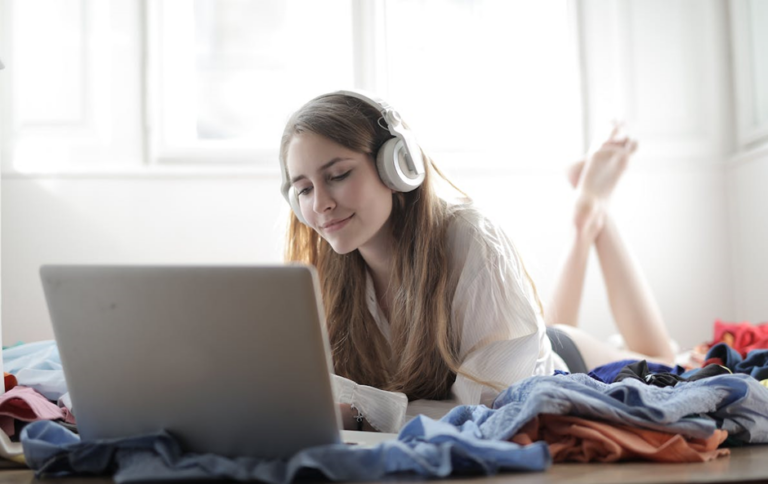 5 Most Popular Music Streaming Services to Stick with